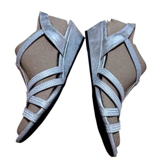 NWOT LifeStride Yaya Silver Metallic Wedge Sandals Womens 6.5 M  1.5 inch wedge - Picture 6 of 11